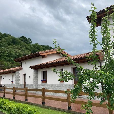 Apartamentos La Presa El Molin Cangas de Onis Bagian luar foto